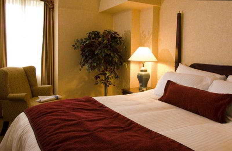 Hotel Delta By Marriott Bessborough 4*